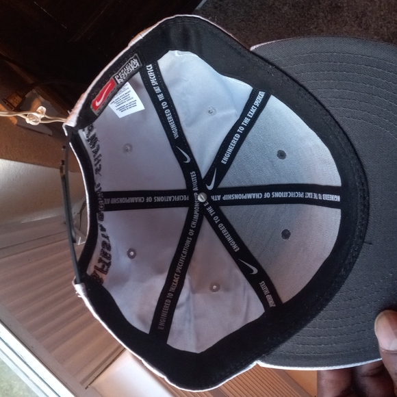 Nike hat (Clemson Tigers) - Picture 5 of 8